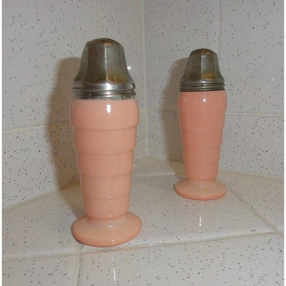 Vintage Hazel Atlas Pink Moderntone Salt & Pepper Shakers depression era retro - Picture 5 of 10